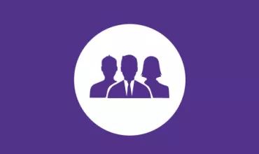 Symbol von drei Silhouetten vor lila Hintergrund.